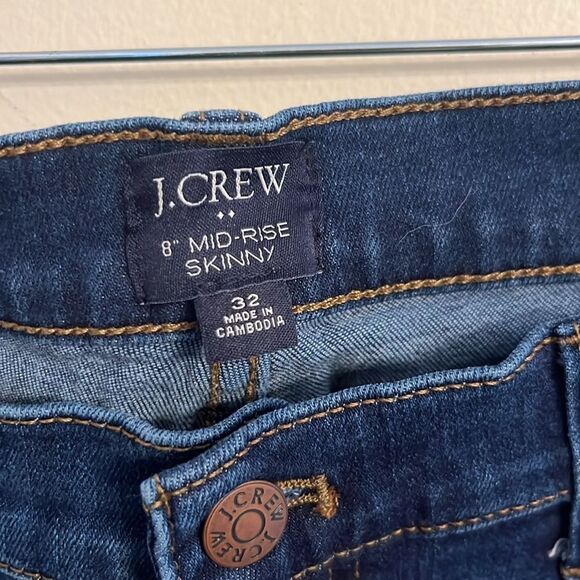 J. Crew 8” Mid-Rise Skinny Jean - Picture 3 of 7